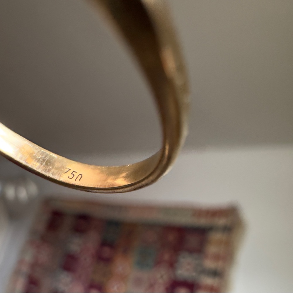 E.DeHaven 18k Diamond Heart Ring - Picture 10 of 11